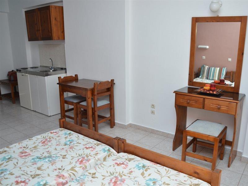 Iatridis Studios Faliraki (Adults Only) Bagian luar foto